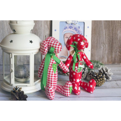 Вышитая подушка Горячий чай